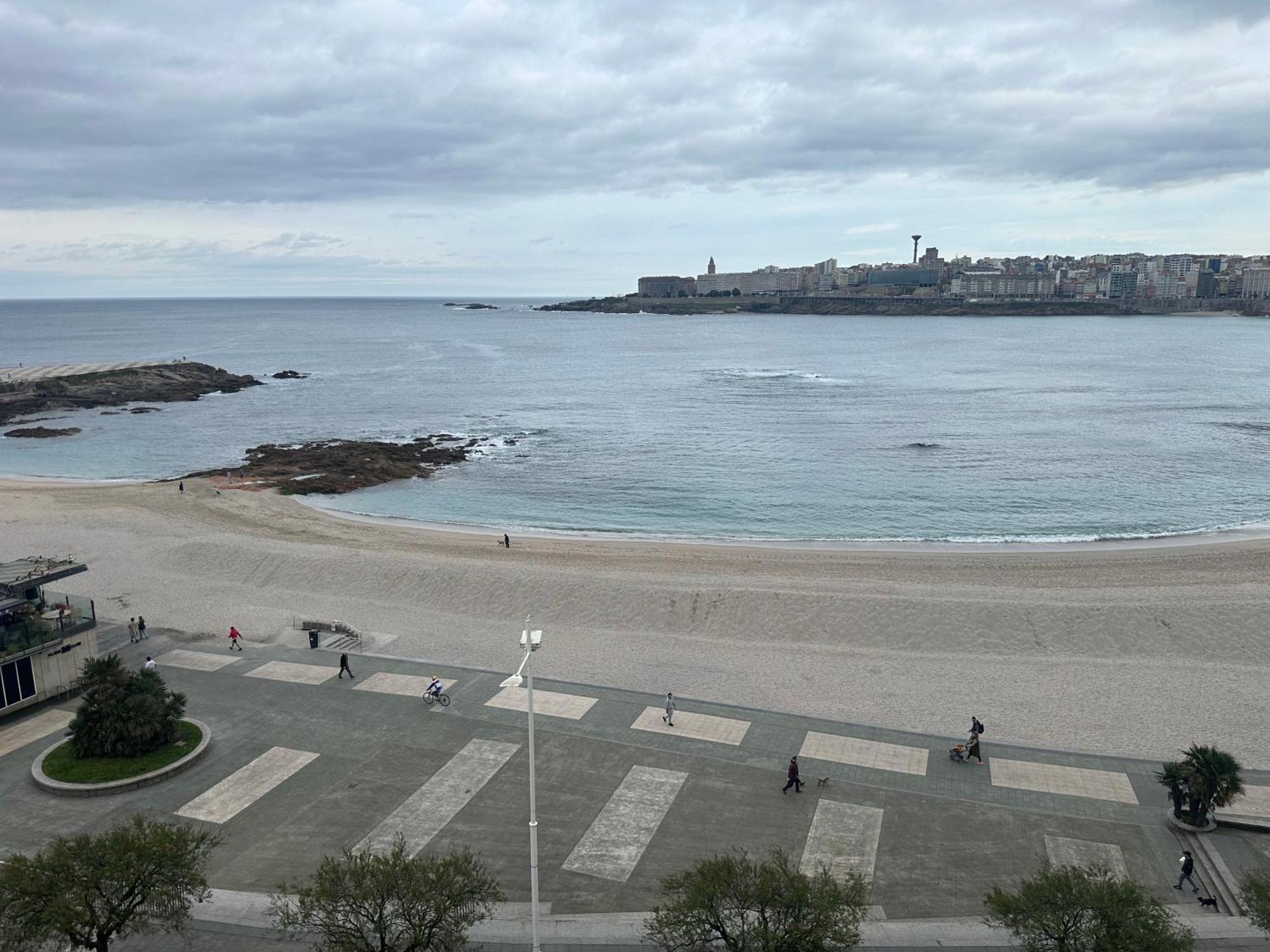 Piso Con Vistas A La Playa De Riazor Apartment A Coruna Ngoại thất bức ảnh